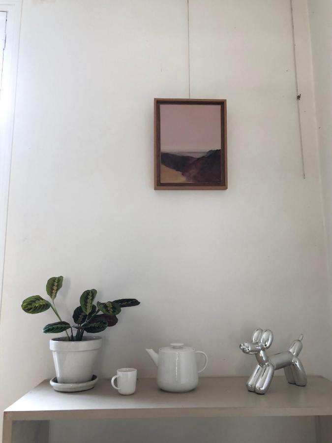 Paris Petit Appartement Lumineux Et Atypique Экстерьер фото